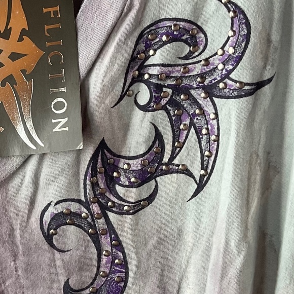 AFFLICTION Live Fast Ruched Sides Studs Detail V-Neck TEE NEW - Picture 16 of 16